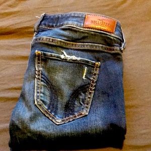 Hollister 00 distressed jeggings